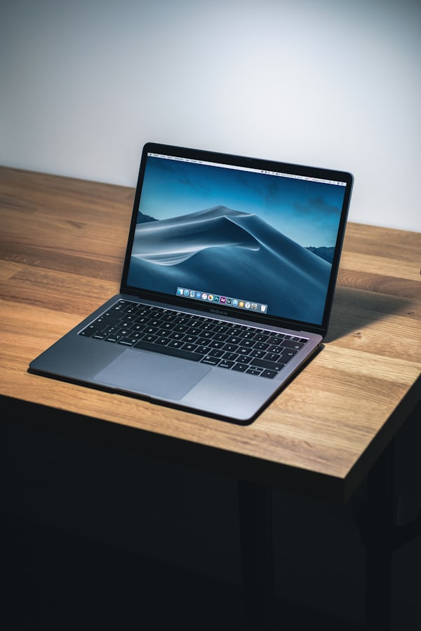 Lenovo IdeaPad Slim 3 15IRH10